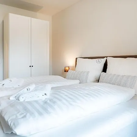 With 2 Bedrooms بيت للعطل